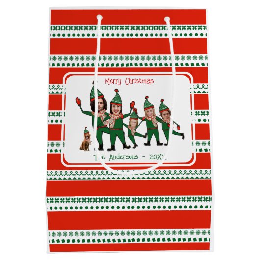 Custom Elf Uw Familie van Zes Inclusief Hond Grapp Medium Cadeauzakje (Achterkant)