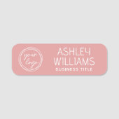 Custom Employee Name Logo Business Modern Pink Naamplaatje (Voorkant)
