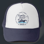 Custom Family Cruise Group Matching Cruise Trip Trucker Pet<br><div class="desc">Dit aangepaste Family Cruise T-shirt is het perfecte uniform voor uw familievakantie 2025,  cruisereis of familiereünie. Dit t-shirt is ideaal voor groepsfoto's,  strandwandelingen,  wijntochten of gewoon een beetje stijlvolle chaos veroorzaken.</div>