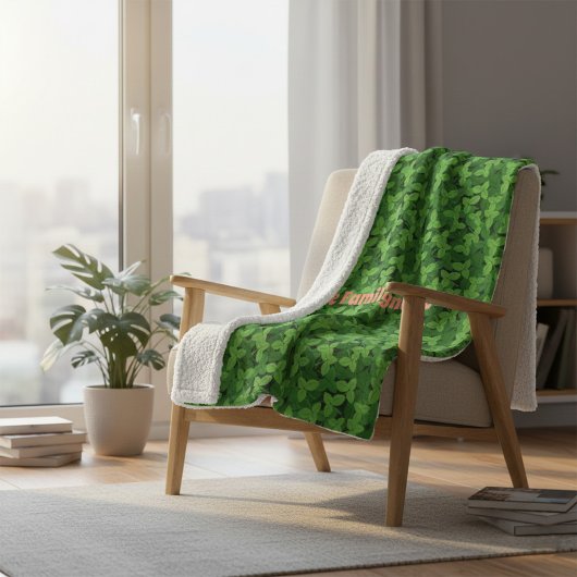 Custom Family Name Blanket with Strawberry Leaves Fleece Deken