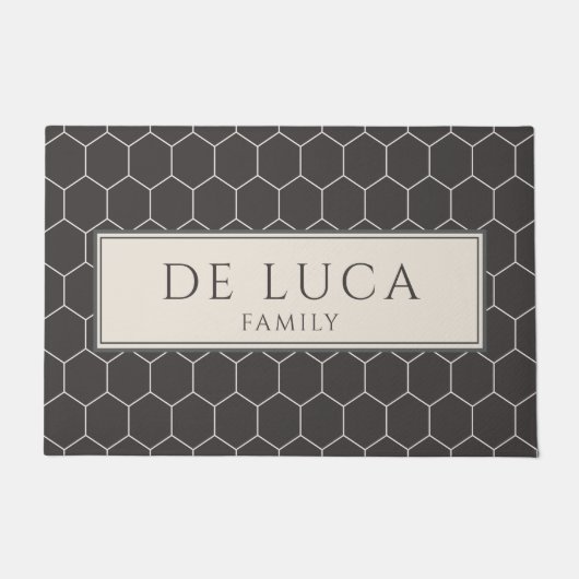 Custom Family Name Hexagon Pattern Deurmat (Voorkant)