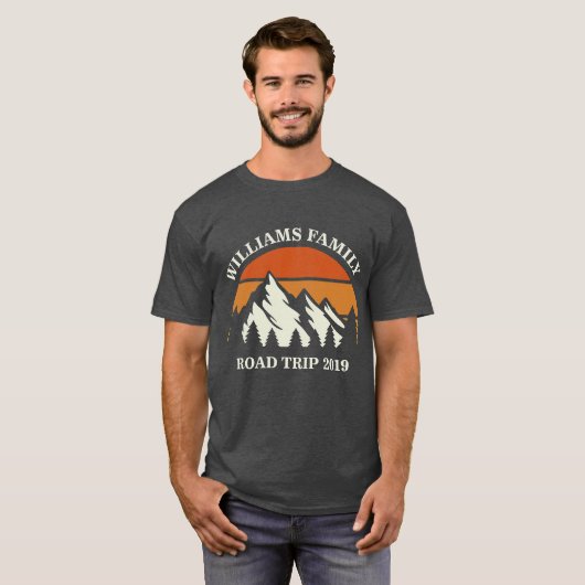 Custom Family Reunion Road Trip Mountain Sunset  T-shirt (Voorkant volledig)