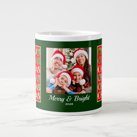 Custom Festive Red Green Christmas Photo Grote Koffiekop (Voorkant)