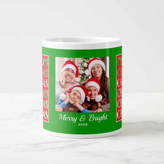 Custom Festive Red Green Christmas Photo Grote Koffiekop (Voorkant)