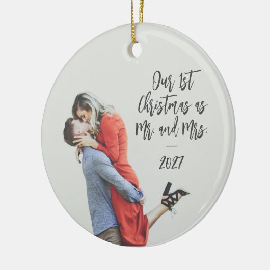 Custom First Christmas Mr en Mrs Photo Overlay Keramisch Ornament (Links)