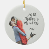 Custom First Christmas Mr en Mrs Photo Overlay Keramisch Ornament (Achterkant)