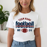 Custom Football Team Donkerrood en Blauw Vrouwen<br><div class="desc">Aangepaste Football Naam en Speler Nummer T-Shirt voor Mam - getoond in Wit Ontwerp voor football moeders is voorzien van retro belettering en aangepaste tekst die kan worden gepersonaliseerd met een team naam en speler jersey nummer. Donkerrood en marineblauw kunnen worden aangepast.</div>