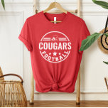 Custom Football Team met Speler Naam Nummer Rood Tri-Blend Shirt<br><div class="desc">T-shirt met Footballs voor- en achterkant - in rood weergegeven Ontwerp heeft een stijlvolle ronde logo met footballs helm,  sterretjes en strepen. Personaliseer met de naam van het football team van uw speler,  het rugnummer en de achternaam. Een footballs accent op de rug.</div>
