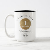 Custom Gold seal 1-Year Employee Service Award  Tweekleurige Koffiemok (Links)