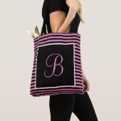 Custom Groot Initiaal Roze en Zwart Gestreept Tote Bag (Dichtbij)