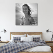 Custom Her Portrait – Simple Photo Gift for Her Canvas Afdruk (Insitu (Slaapkamer))