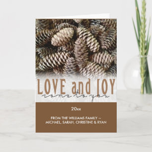 Custom Holiday Love and Joy Pine Cone Feestdagen Kaart