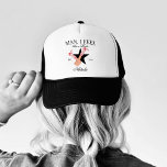 Custom Ik voel me als een bruid cowgirl vrijgezell Trucker Pet<br><div class="desc">Ja, cowgirls! Maak je klaar om te voelen als een bruid en een koningin van het Wilde Westen met onze Custom "I Feel Like A Bride" Cowgirl Bachelorette Trucker Hat! Dit pet is het ultieme accessoire voor uw roze laatste rodeo vrijgezellenfeest, vol met alle belangrijke kenmerken om het onvergetelijk te...</div>