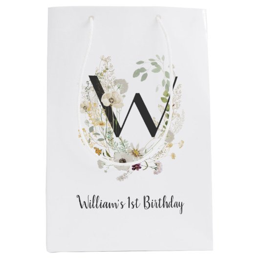 Custom Initial W With Soft colour Wild flowers Medium Cadeauzakje (Voorkant)