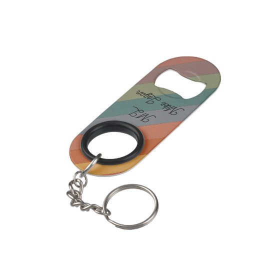 Custom Initials Bottle Opener Gift for Him Mini Flessenopener (Achterkant Gekanteld)