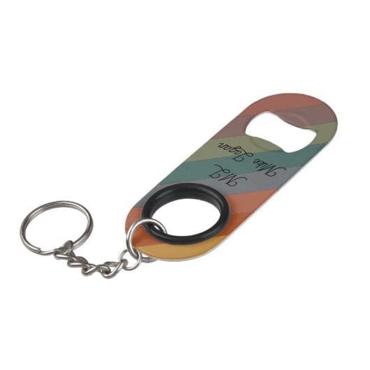 Custom Initials Bottle Opener Gift for Him Mini Flessenopener (Voorkant Gekanteld)