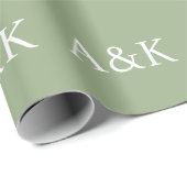 Custom Initials on Sage Green Wedding Cadeaupapier (Rol Hoek)