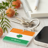 Custom Irish Flag Bottle Opener with Last Name Sleutelhanger (Voorkant Rechts)