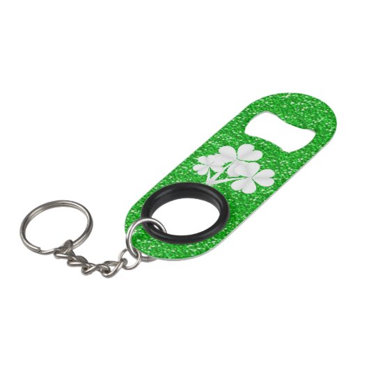 Custom·Kelly Green Glitter Witte Shamrocks Sleutelhanger Flessenopener (Voorkant Gekanteld)
