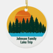 Custom Lake House Family Trip Schattigee zonsonder Keramisch Ornament (Voorkant)