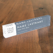 Custom Logo Dusty Blue White Naambordje (Zijkant)