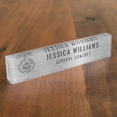 Custom Logo Employee Name Luxe Faux Brushed Silver Naambordje (Zijkant)