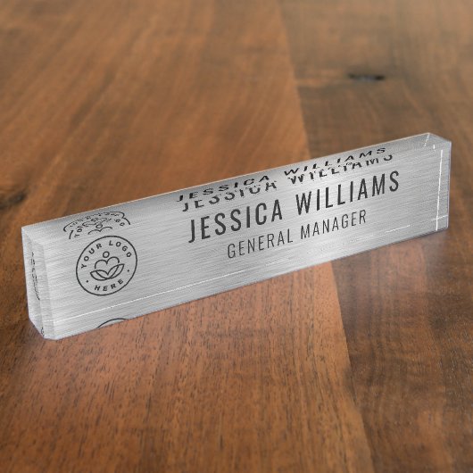 Custom Logo Employee Name Luxe Faux Brushed Silver Naambordje (Zijkant)
