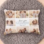 Custom Love You Grandma Grandchildren Photo Collag Accent Kussen<br><div class="desc">Hou van je oma! Een prachtig modern familiefoto collage cadeau voor een geliefde grootmoeder combineert een prachtig handgeschreven script met moderne typografie en lay-out. Vul deze aangepaste accentuleugen met acht favoriete familiefoto's van kleinkinderen,  bruiloften en andere levensgebeurtenissen en breng de komende jaren een glimlach naar het gezicht van oma.</div>