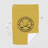 Custom M Gold Golf Handdoek met Club Embleem (Insitu)
