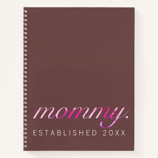 Custom Mama Est. Naam Jaar Bruin Roze Minimalist Notitieboek (Voorkant)