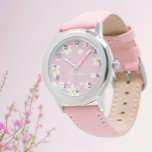 Custom Meisjes Naam Roze Daisy Kinder Horloge<br><div class="desc">Houd de tijd bij met onze Custom Girls' Name Pink Daisy Kinder Watch! Met een schattig roze madeliefje ontwerp,  kan dit horloge worden gepersonaliseerd met haar naam. Perfect om haar te helpen op schema te blijven in stijl.</div>