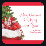 Custom Merry Christmas Gelukkig Nieuwjaar Tekst Na Vierkante Sticker<br><div class="desc">Custom Merry Christmas Happy New Year Tekst Namen Tree and Gifts Elegante Sjabloon Classic Square Sticker.</div>