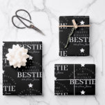 Custom Merry Christmas Monogram Beste Vriend Zwart Inpakpapier Vel<br><div class="desc">Een gepersonaliseerde "Merry Christmas" monogram ontwerp met een Xmas een zwarte papieren look achtergrond perfect voor uw beste vriend. Een ideaal feestelijk ontwerp op maat voor het vakantieseizoen. Pas het monogram aan en maak het uw eigen!</div>