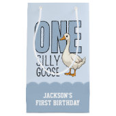 Custom Modern Blue One Silly Goose First Birthday Klein Cadeauzakje (Voorkant)