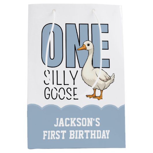 Custom Modern Blue One Silly Goose First Birthday Medium Cadeauzakje (Voorkant)