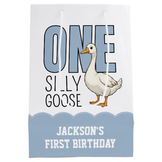 Custom Modern Blue One Silly Goose First Birthday Medium Cadeauzakje (Achterkant)