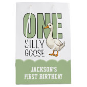 Custom Modern Green One Silly Goose First Birthday Medium Cadeauzakje (Voorkant)
