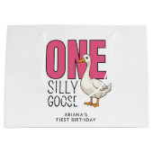 Custom Modern Pink One Silly Goose 1st Birthday Groot Cadeauzakje (Voorkant)