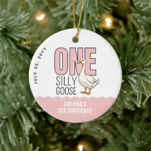 Custom Modern Roze Een Gekke Gans Eerste Verjaarda Keramisch Ornament