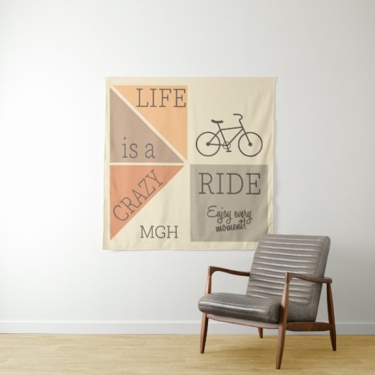 Custom Monogram Life is een Crazy Ride Wandkleed (In situ)