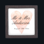 Custom Mr Mrs coral watercolor heart wedding ring Premium Bewaar Doosje<br><div class="desc">Custom Mr and Mrs coral pink watercolor heart wedding keepsake gift box with magnetic lid. Add personalized name of bride and groom / newly weds. Vintage love symbol background design with stylish script typography. Great for ring bearer, jewelry, party favor and other stuff. Also nice for elegant engagement, verjaarary, bridal...</div>