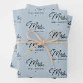 Custom Mrs. Est. Modern Elegant Script Newlywed Inpakpapier Vel (In situ)