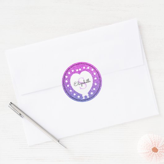 Custom Naam Monogram Roze Paarse Glitter Hart Ronde Sticker (Envelop)