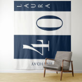Custom Name & Age Banner, Navy and White Birthday Wandkleed (In situ)