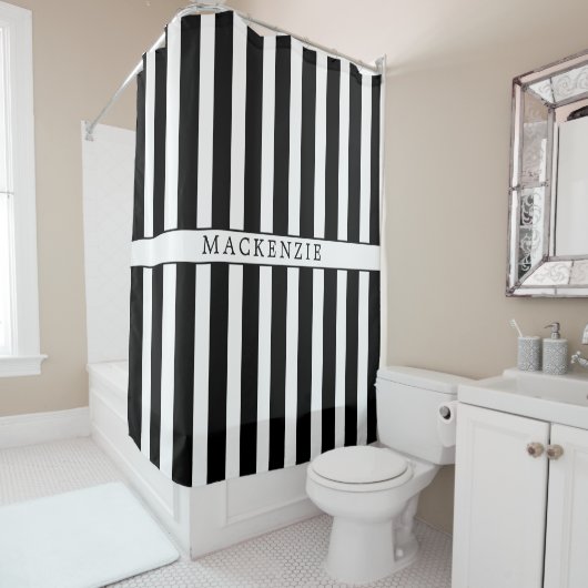 Custom Name Black and White Vertical Striped Douchegordijn (In situ)