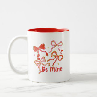 Custom Name cute Valentine Mug - coquette mug gift Tweekleurige Koffiemok