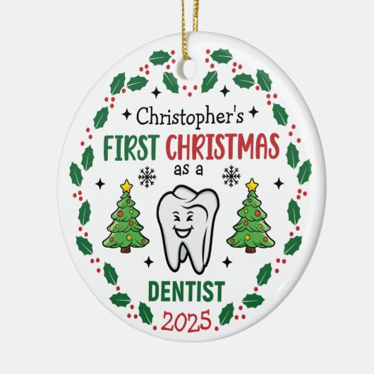 Custom Name Dentist First Christmas Tree Round Keramisch Ornament (Links)