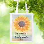 Custom Name Family Reunion Boodschappentas<br><div class="desc">Deze tas voor hergebruik van familiehereniging is voorzien van een gele waterverf zonnebloem en een kleurrijke achtergrond. Eenvoudig aan te passen. Gebruik de optie Verdere wijzigingen aanpassen om de tekstgrootte, stijl of kleur te wijzigen. Omdat wij ons kunstwerk creëer, zult u dit nauwkeurige afbeelding niet vinden van andere ontwerpers. Oorspronkelijke...</div>