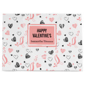Custom Name Pink Black Hearts Simple Valentine  Groot Cadeauzakje (Voorkant)