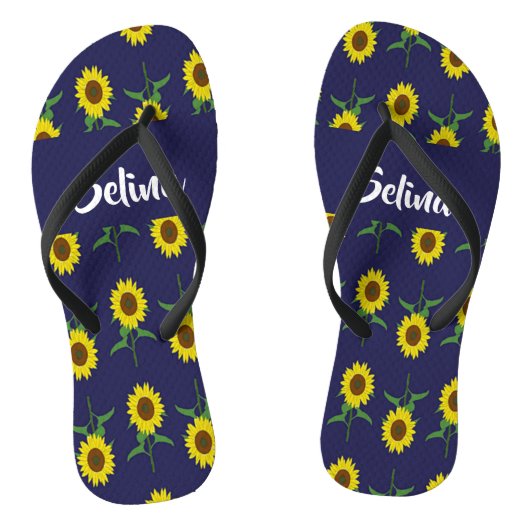 Custom name sunflowers on blue teenslippers (Voetbed)